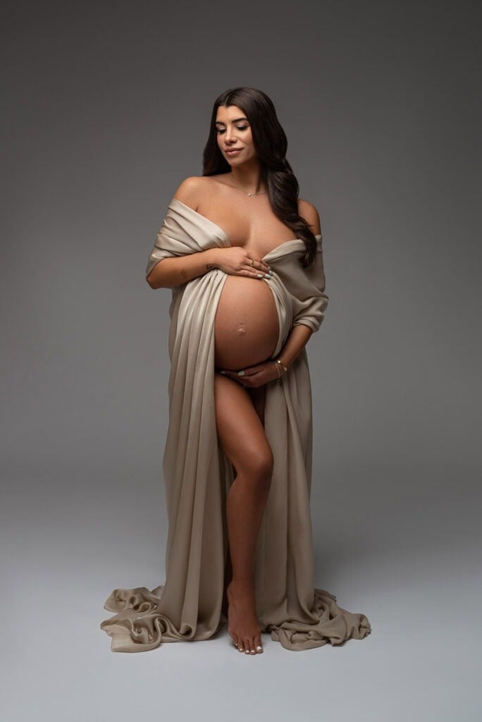 best queens maternity photographer, nyc maternity photography, maternity portrait studio new york city