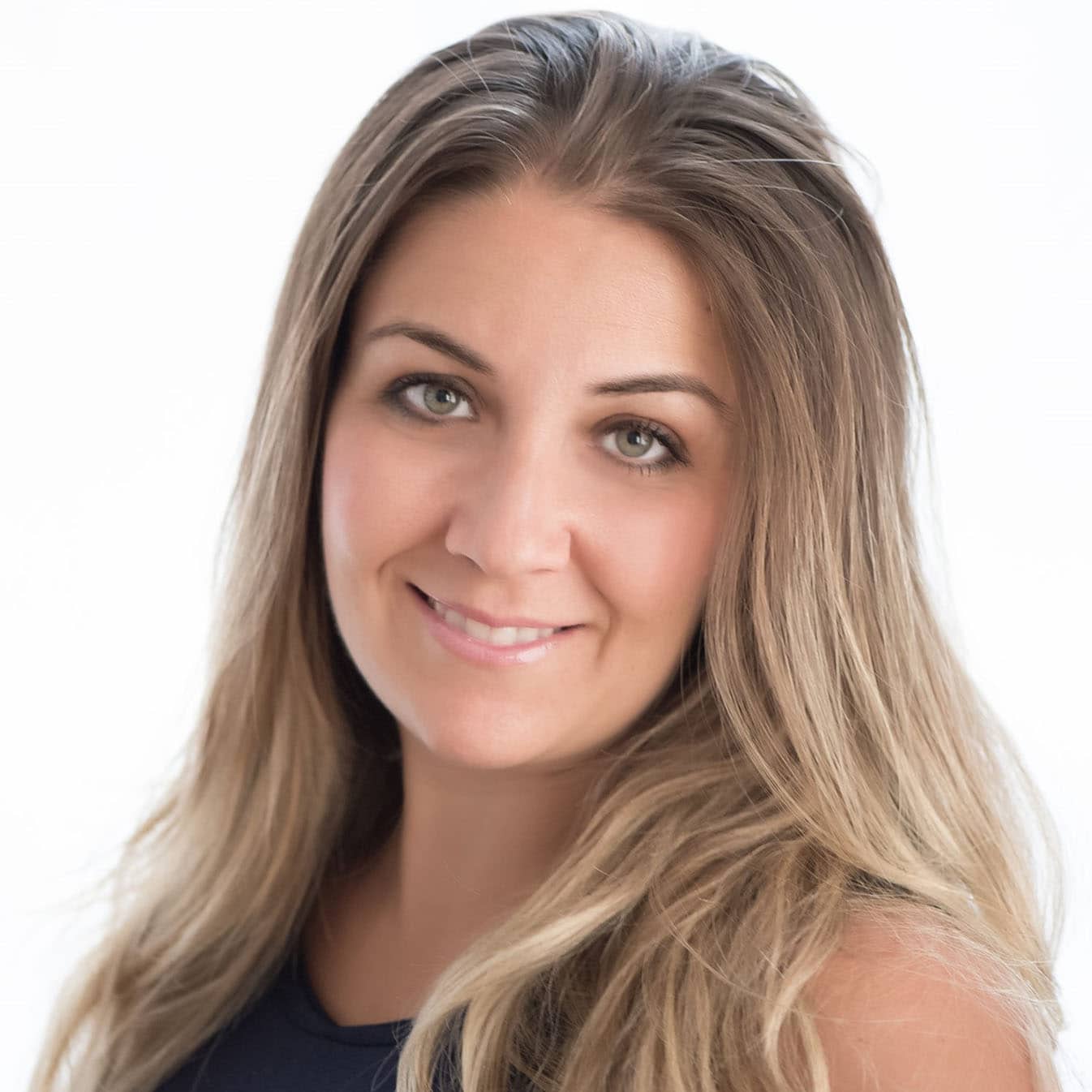 Headshot of New York Newborn and Maternity Photographer Irina Babakhanov