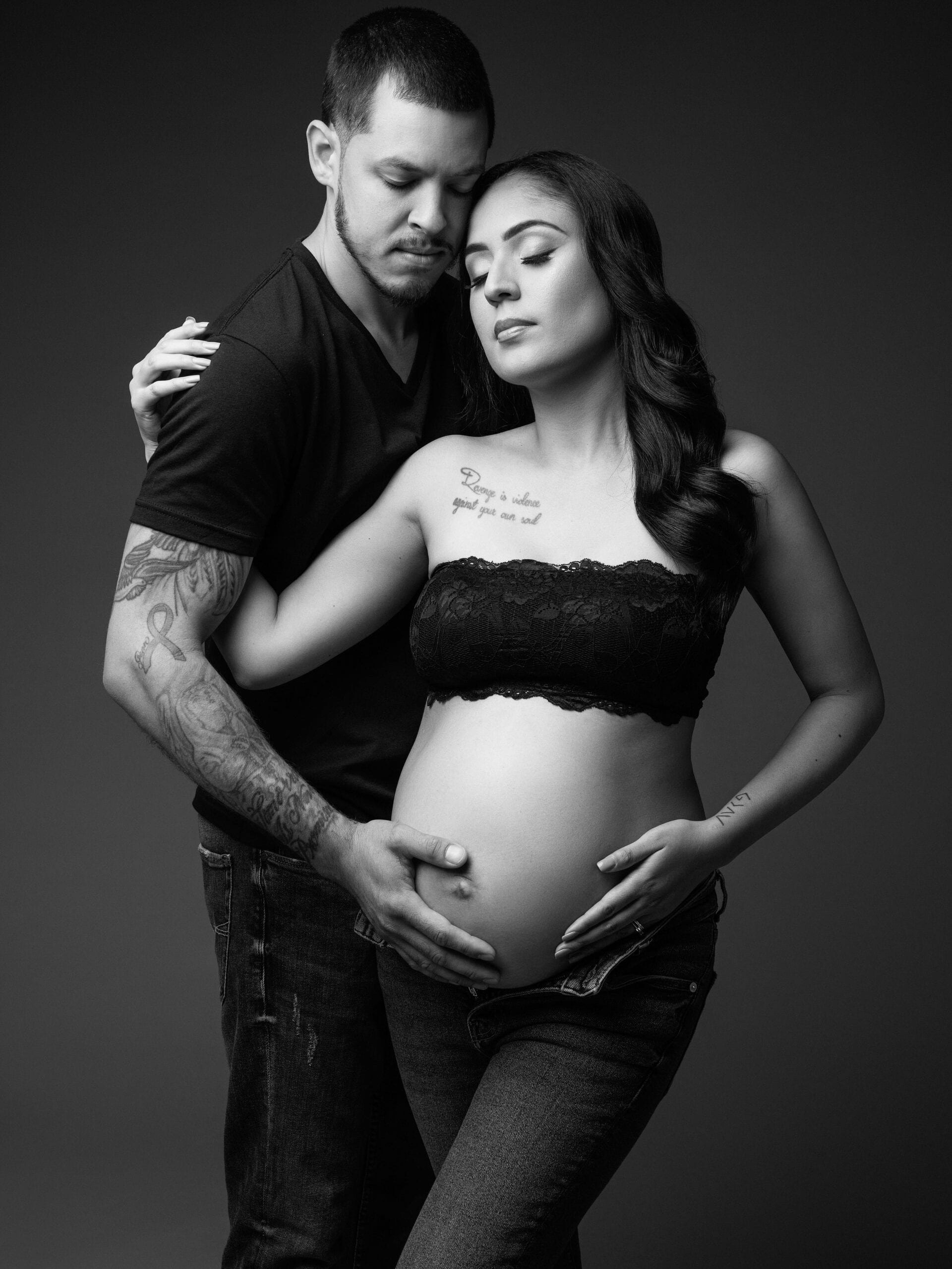 Maternity portrait of Ericka at Brilianna Photography in Forest Hills, Queens, in black and white, image 1