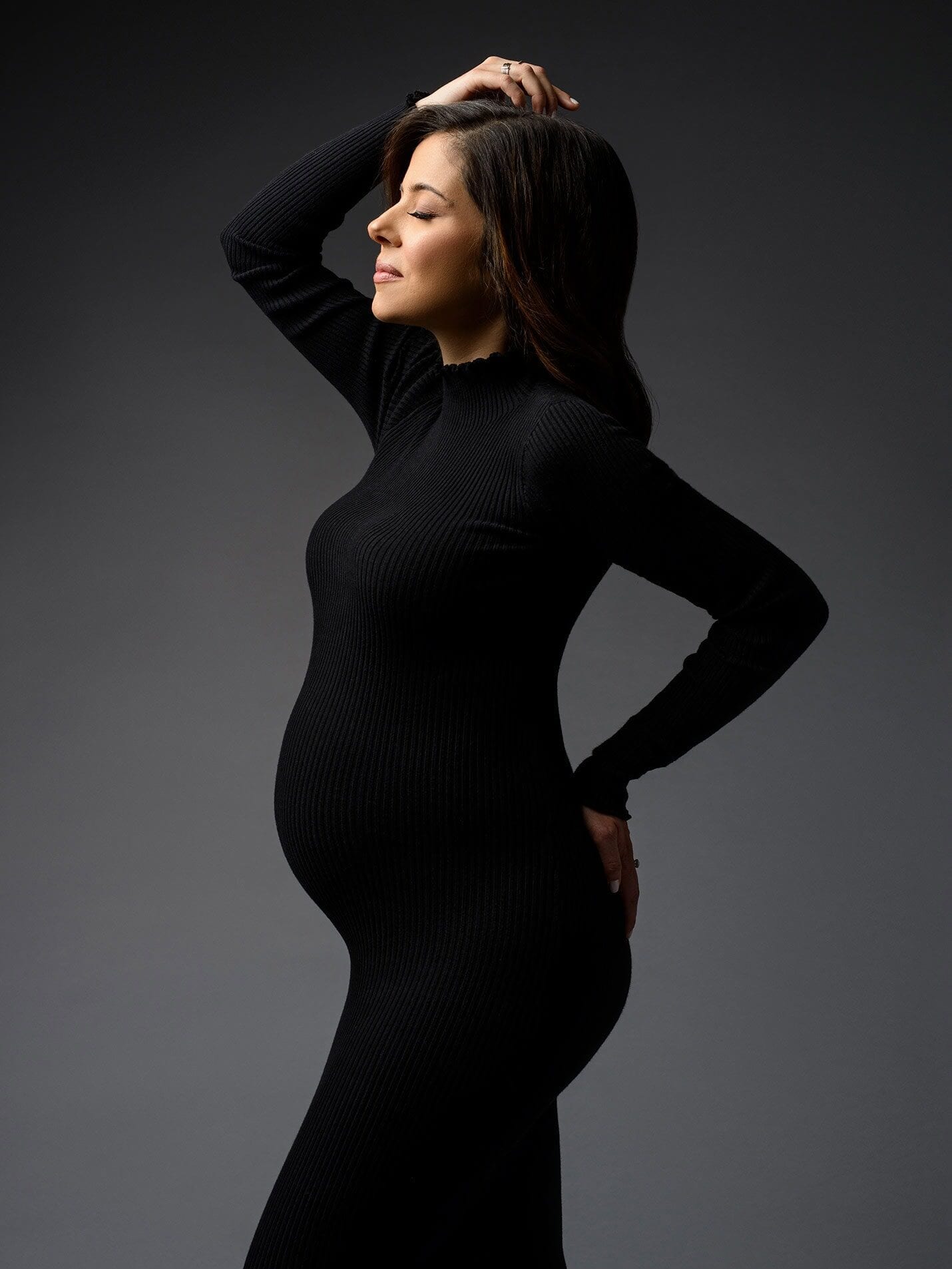 Maternity portrait at Brilianna Photography in Forest Hills, Queens, set 1, frame 1